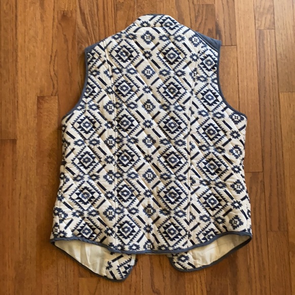 Quilted Aztec Vest - Picture 2 of 7